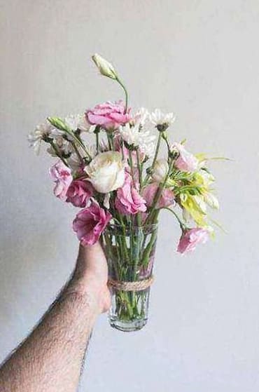 Toile de fond florale de scène lors d'une soirée de remise de prix