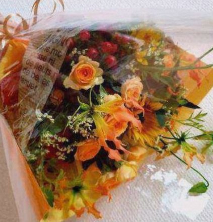 Centre de table haut spectaculaire avec des roses